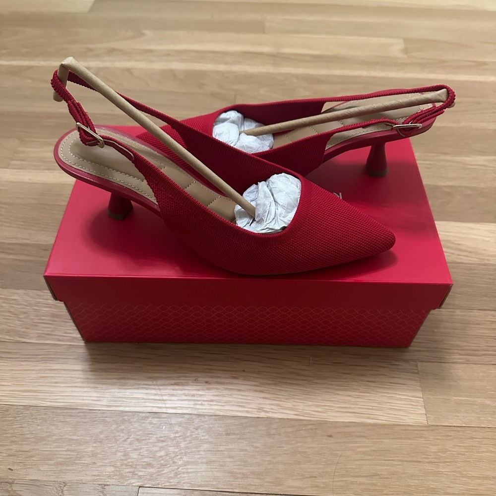 Kelly & Katie Red Knit Slingback Heels - Picture 2 of 5